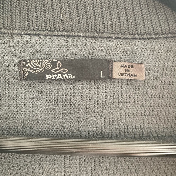 Prana Size L zip up sweater - Picture 4 of 7